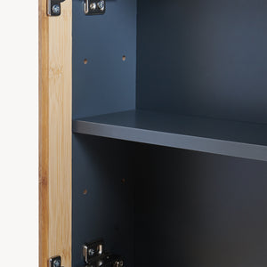 Mobiletto da Parete Svanes a Specchio Armadietto Pensile da Bagno con Ante in Bambù 58 x 56 x 13 cm - Grigio Scuro/Naturale [en.casa]

