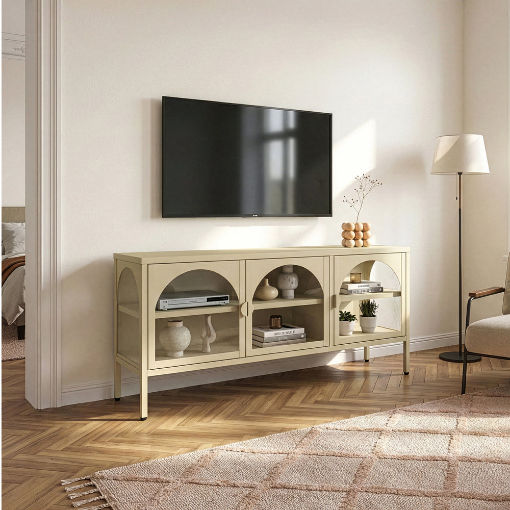 Vetrina Bassa Klippestad a 3 Ante in Vetro Credenza con 4 Scomparti 118 x 35 x 55 cm - Color Cammello [en.casa]

