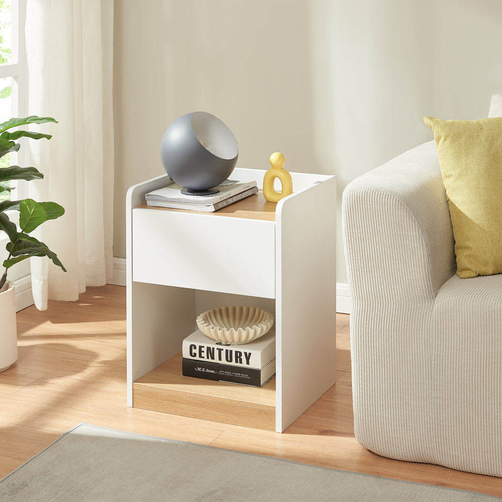 Comodino Kuorshare 55x42x37 cm Bianco/effetto quercia [en.casa]