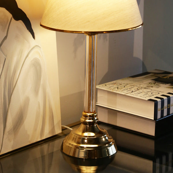 Lampada da Comodino 'Paisley' Lampada da Tavolo con Paralume in Tessuto e Stelo in Plastica - color Ottone / Beige - lux.pro 