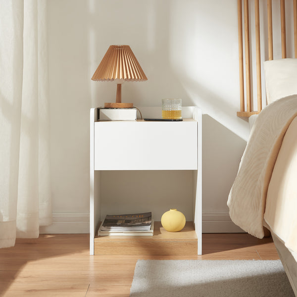 Comodino Kuorshare 55x42x37 cm Bianco/effetto quercia [en.casa]