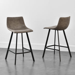 Set da 2 sgabelli da bar Edinburgh con gambe in metallo, rivestimento in similpelle scamosciata imbottito, grigio scuro en.casa