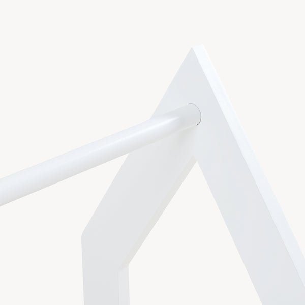 Stand Appendiabiti Værløse per Bambini Porta Abiti a Forma di Casetta 78x75x35 cm Bianco [en.casa] 