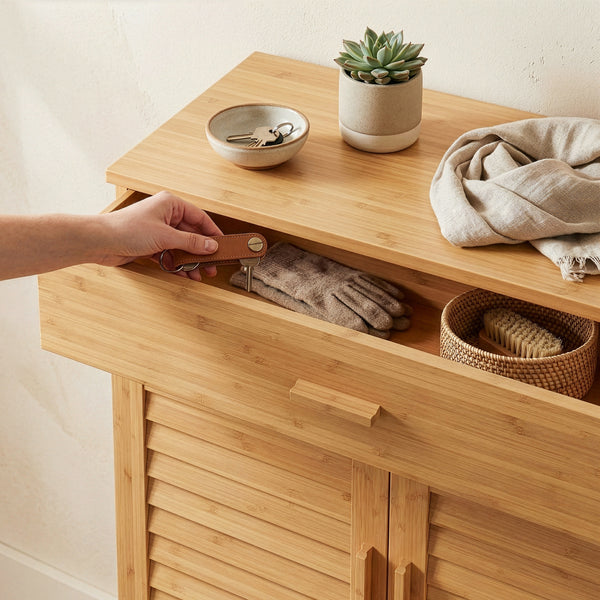 Scarpiera Aarela a 2 Ante con Cassetto e 3 Ripiani in Bambù Naturale 67 x 66 x 34 cm [en.casa]