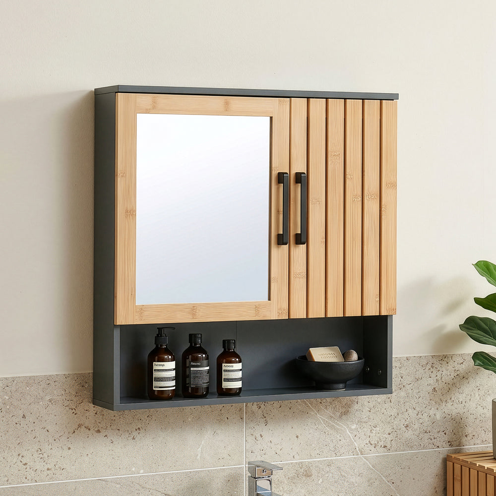 Mobiletto da Parete Svanes a Specchio Armadietto Pensile da Bagno con Ante in Bambù 58 x 56 x 13 cm - Grigio Scuro/Naturale [en.casa]

