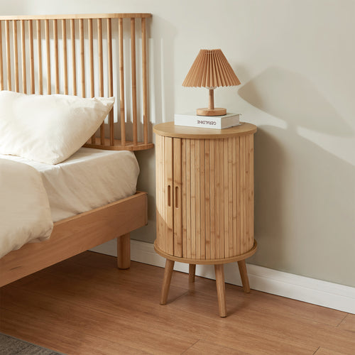 Comodino Nordkapp a 2 Ante Scorrevoli in Bambù Tavolino Rotondo 65xØ40 cm - Naturale [en.casa]