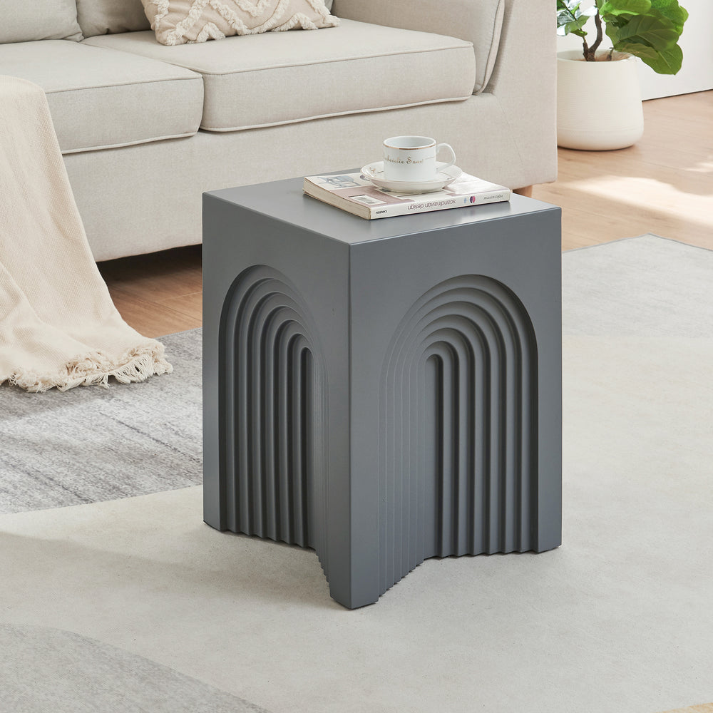 Tavolino Cubo Elverumn con Design Arcuato [en.casa]