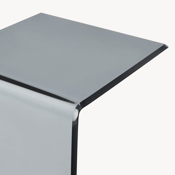 Tavolino Laterale Trölmapilu a Forma di C in Vetro 60 x 40 x 40 cm [en.casa]