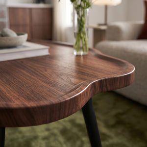 Tavolino da Caffè Trestaneng con Piano Sagomato 100x60x47 cm - Effetto Noce [en.casa] 