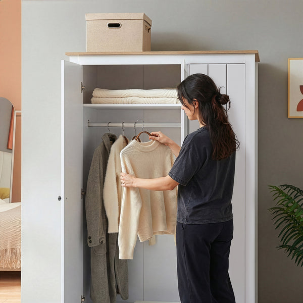 Armadio Guardaroba Vasand a 3 Ante con Barre Appenditi e Ripiani [en.casa]