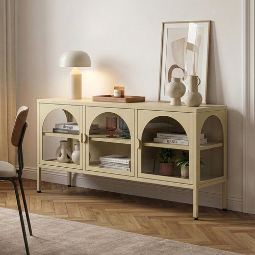 Vetrina Bassa Klippestad a 3 Ante in Vetro Credenza con 4 Scomparti 118 x 35 x 55 cm - Color Cammello [en.casa]

