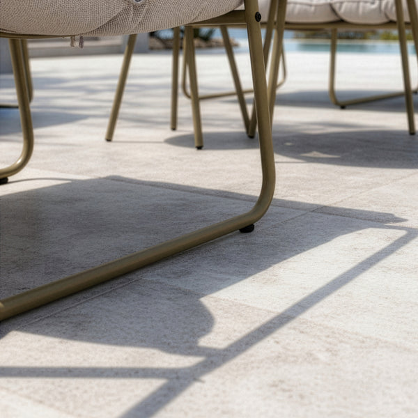 Set di 5 Mobili da Giardino Kivanta 2 Tavolini Rotondi 2 Poltrone e Divano [en.casa]