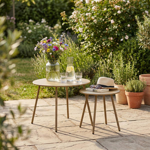 Set di 5 Mobili da Giardino Kivanta 2 Tavolini Rotondi 2 Poltrone e Divano [en.casa]