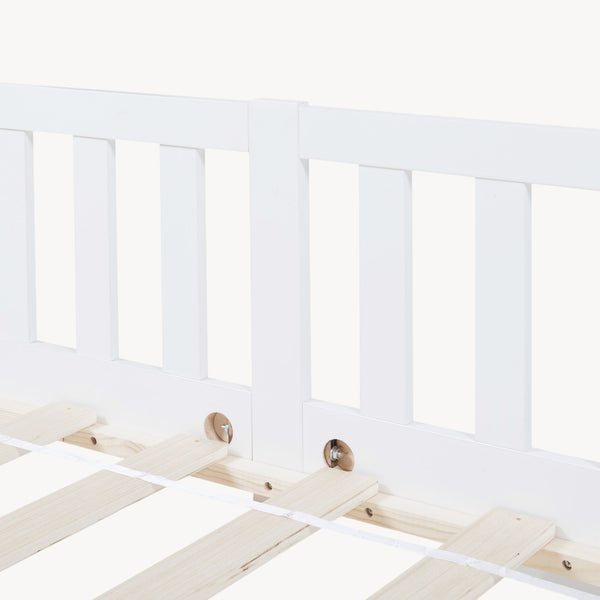 Letto Montessori per Cameretta Tanna in Legno di Pino - Vari Colori e Misure [en.casa]