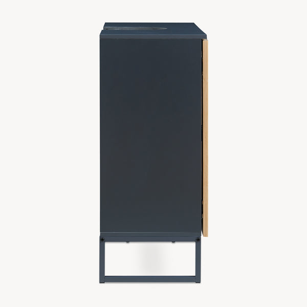 Mobile Sottolavabo Svanes a 2 Ante in Bambù e Scomparti 70 x 60 x 30 cm - Grigio Scuro/Naturale [en.casa]