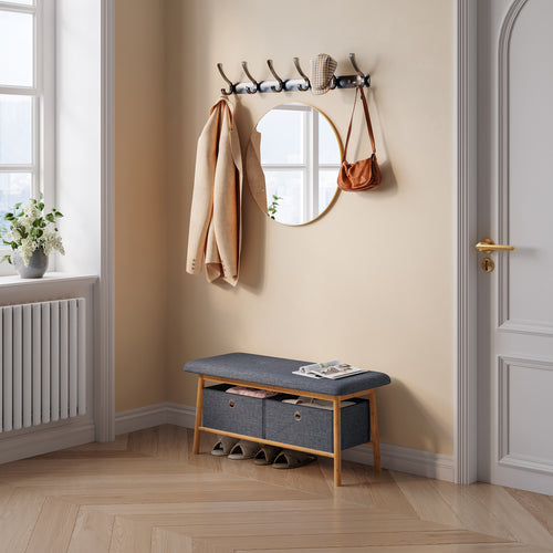 Panca da Scarpe Vad con Seduta Imbottita e 2 Contenitori in Tessuto 90 x 30 x 45 cm - Bambù Naturale / Grigio