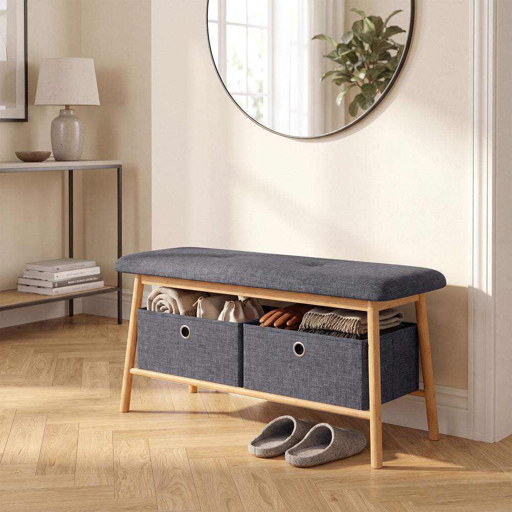 Panca da Scarpe Vad con Seduta Imbottita e 2 Contenitori in Tessuto 90 x 30 x 45 cm - Bambù Naturale / Grigio