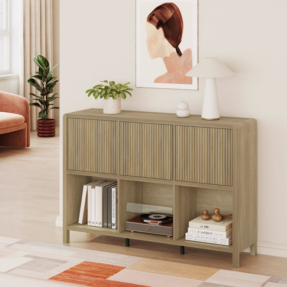 Credenza Bassa Lukkodso con Ante e Scomparti Aperti [en.casa]